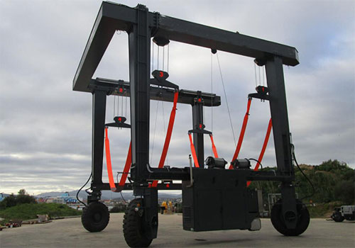 30t-5m液壓輪胎式船艇搬運機(jī)